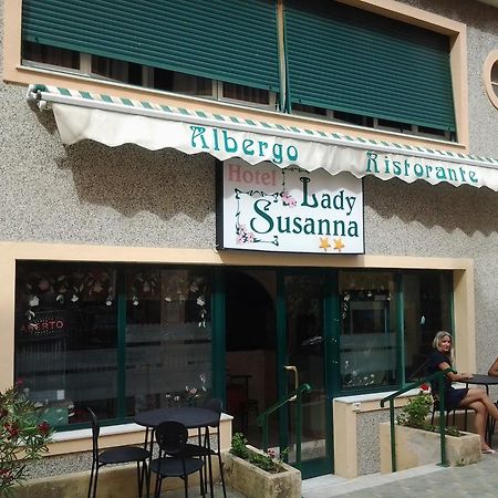Hotel Lady Susanna Варацце Екстер'єр фото