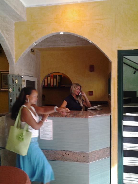 Hotel Lady Susanna Варацце Екстер'єр фото