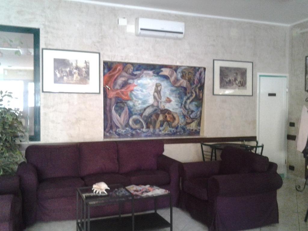 Hotel Lady Susanna Варацце Екстер'єр фото